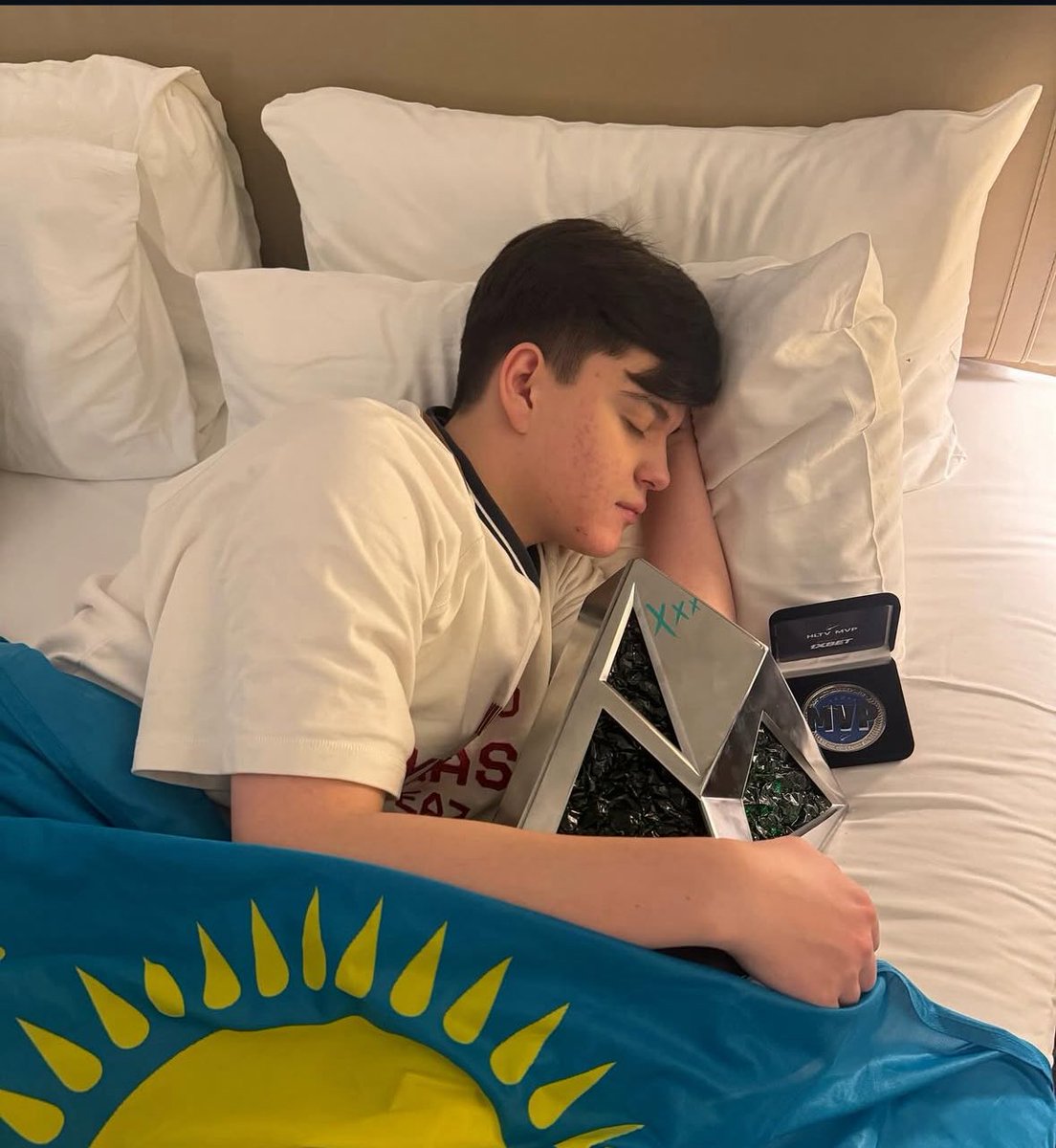 😴