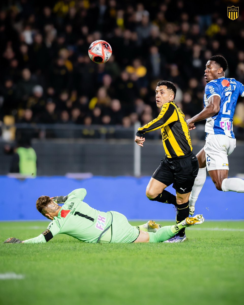 ⚽️ 33 goles de Leo Fernández en Peñarol, en 84 partidos jugados

🏟️ Además, es el máximo goleador (24) en la historia del Campeón del Siglo