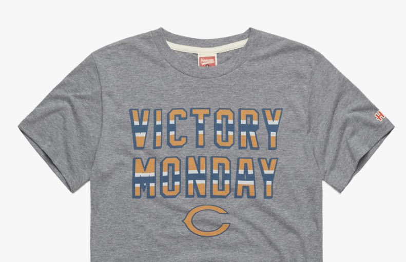 312SportsCards1's tweet photo. Victory Monday giveaway! 🔥 one Bears fan will win the shirt for Da DUB. LIKE this tweet &amp; check back Wednesday 9/24 ⏰ 🐻⬇️ #DaBears https://t.co/F9VE8yOUXI
