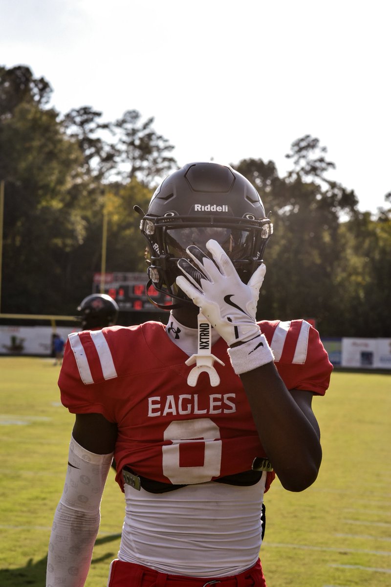 Mid szn highlights‼️
3 Tds 
340+ Rec Yards
2 Ints
20 Solo Tackles
hudl.com/v/2Skk0q