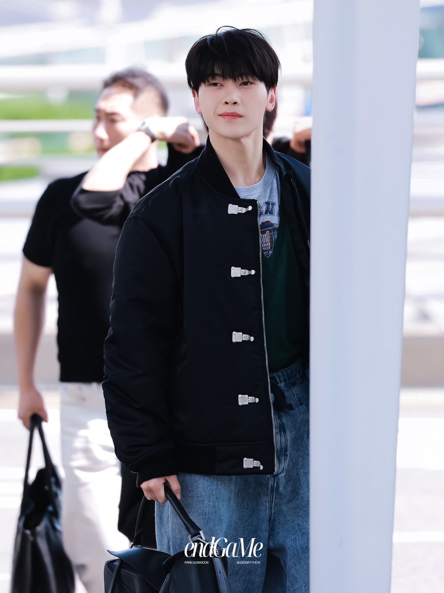 ENDGAME52's tweet image. 250918 ICN 🛫

📸

#박건욱 #석매튜 #맽박즈 #PARKGUNWOOK #SEOKMATTHEW  #MATTPARKZ #パクゴヌク #ソクマシュー #メッパクズ #ZEROBASEONE    #제로베이스원 #ZB1