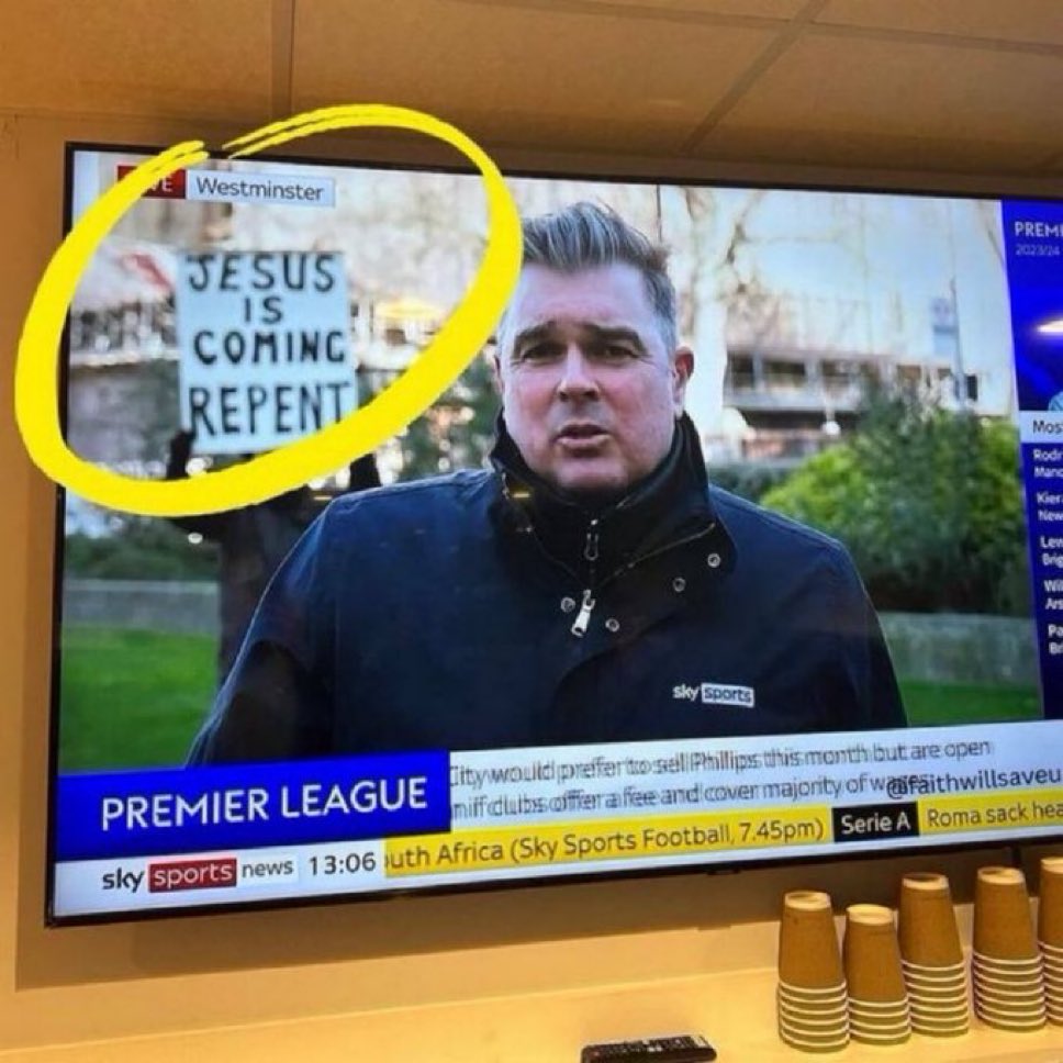 oliverburdick's tweet image. In more important news...