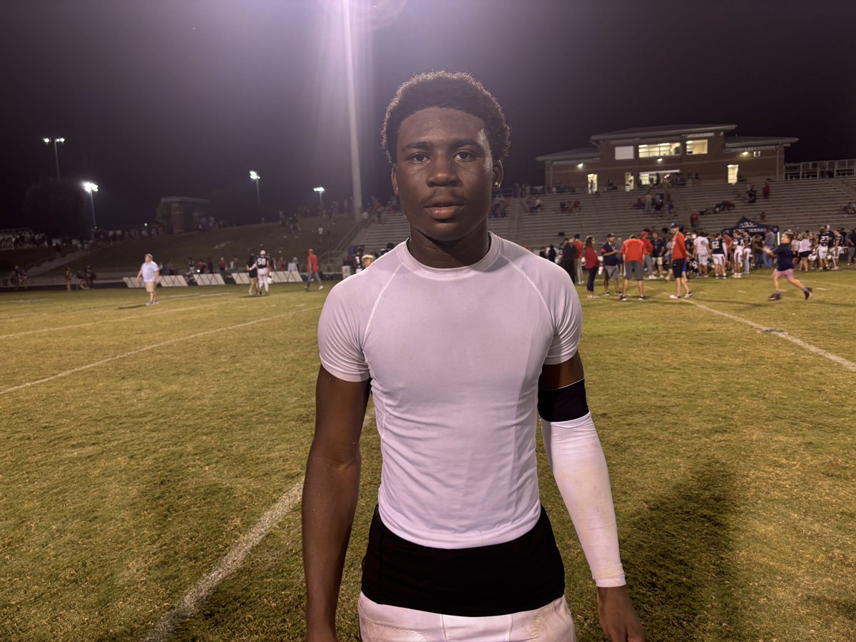 Meet 2027 ATH Jadarius Hinton from Ridgeland High School. A player with a lot to like.

One of the more explosive players in the north part of the state.

6’0 180 LBS.