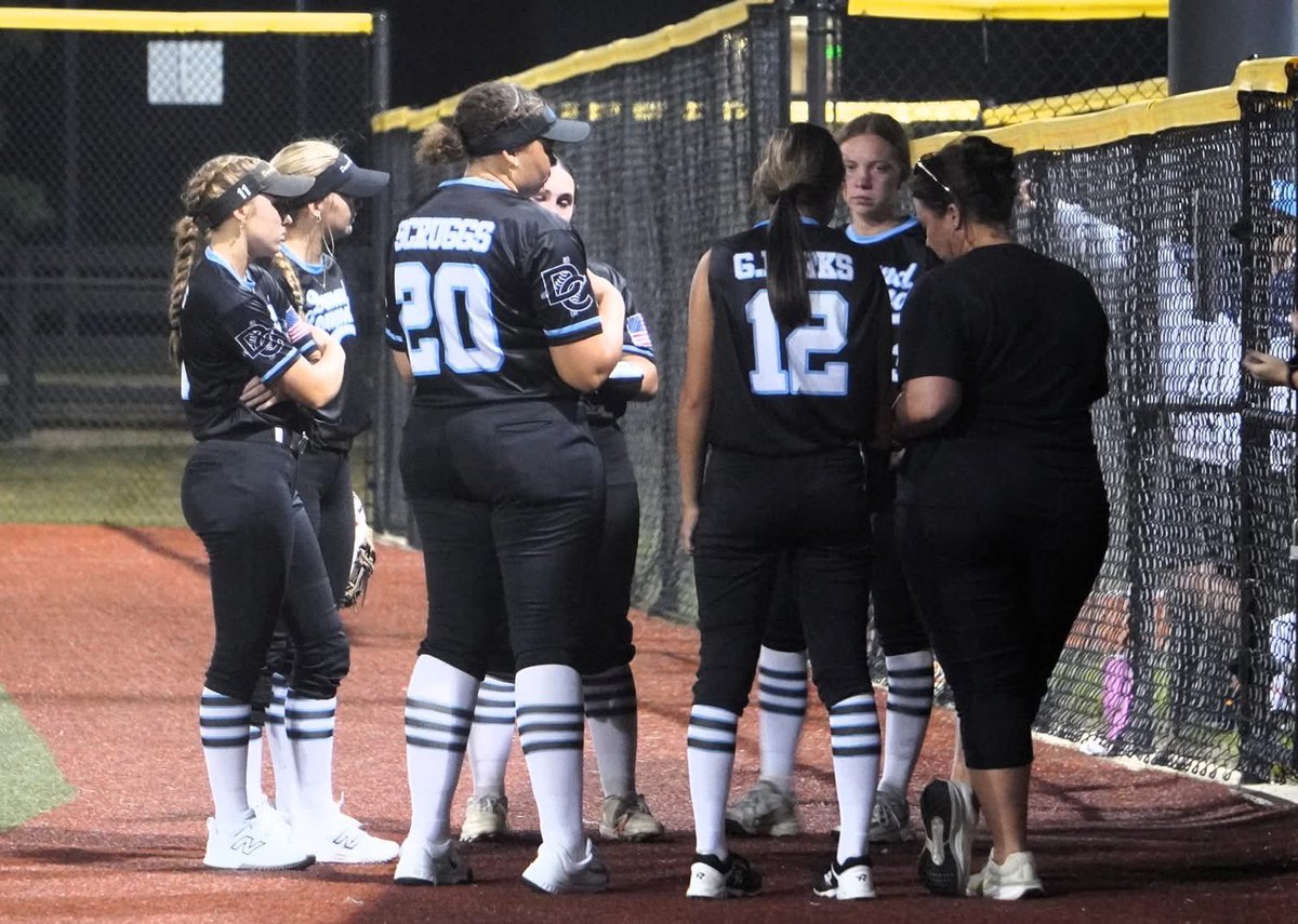 Team went 4-1-1 this weekend <a href="/GrandParkSports/">Droplight Grand Park Sports Campus</a> in the Hoosier Fall Brawl.  Great team full of multi-sport athletes playing high school sports and travel. 😤💪🥎<a href="/TopPreps/">TOP PREPS - Free Sports News, Videos & Information</a> <a href="/SoftballRecruit/">Softball Recruit 🥎</a> <a href="/ncsa/">NCSA College Recruiting</a>