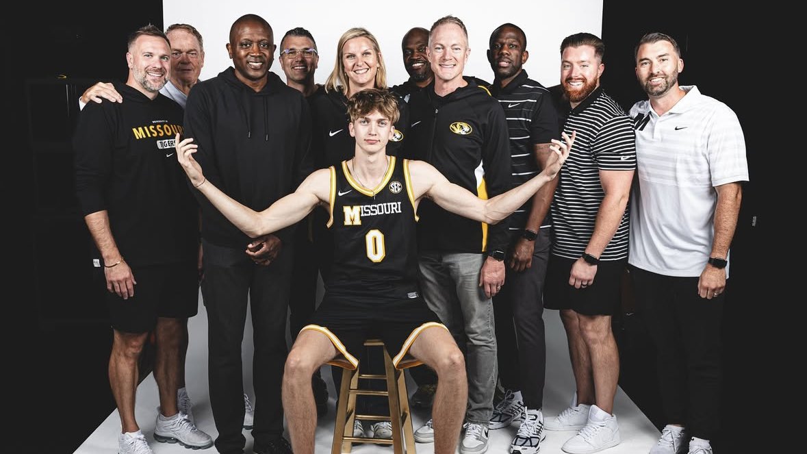 Aidan Chronister, the No. 71 overall recruit in the national 2026 class, has committed to Missouri.

He discussed his commitment with <a href="/247Sports/">247Sports</a>. 

𝗥𝗘𝗔𝗗 247sports.com/college/basket…