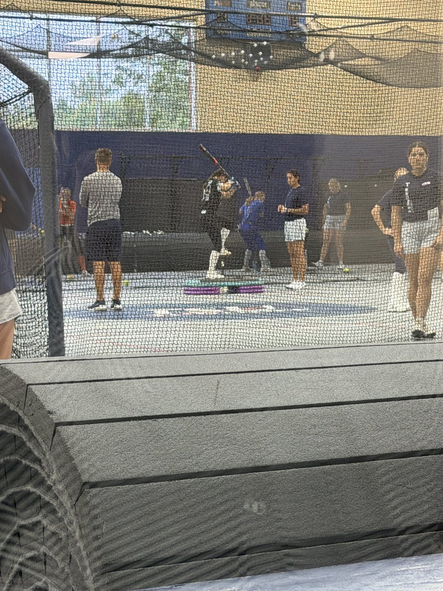 ColburnEllie's tweet photo. Had a great time today at Trine University’s Softball hitting and defense camps! Thank you @CoachD_TUSB and staff! 🥎❤️🥎 https://t.co/82xA6jx2Oe