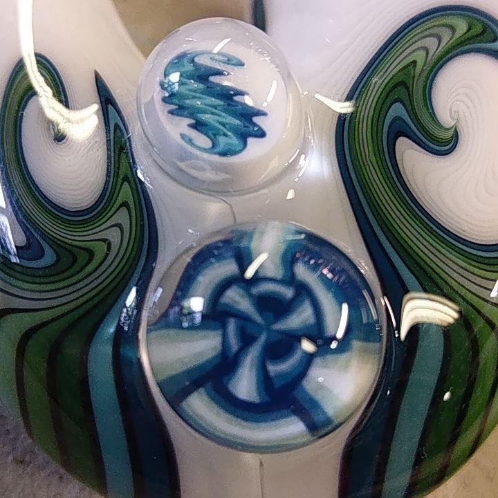 paulbrehm_'s tweet photo. Close up on the murrine, from last night's sherlock.
#ilovesherlocks #tof #TOF2 #glassofig #glasspipes #lineworkisdead #fatbottomglass #therealpaulbrehm #headyglass #bestofglass #flowerpower #murrine #closeup #borolife #oprahsbookclub #boroballers #wigwag #ilovemyjob https://t.co/mchRlqqddL