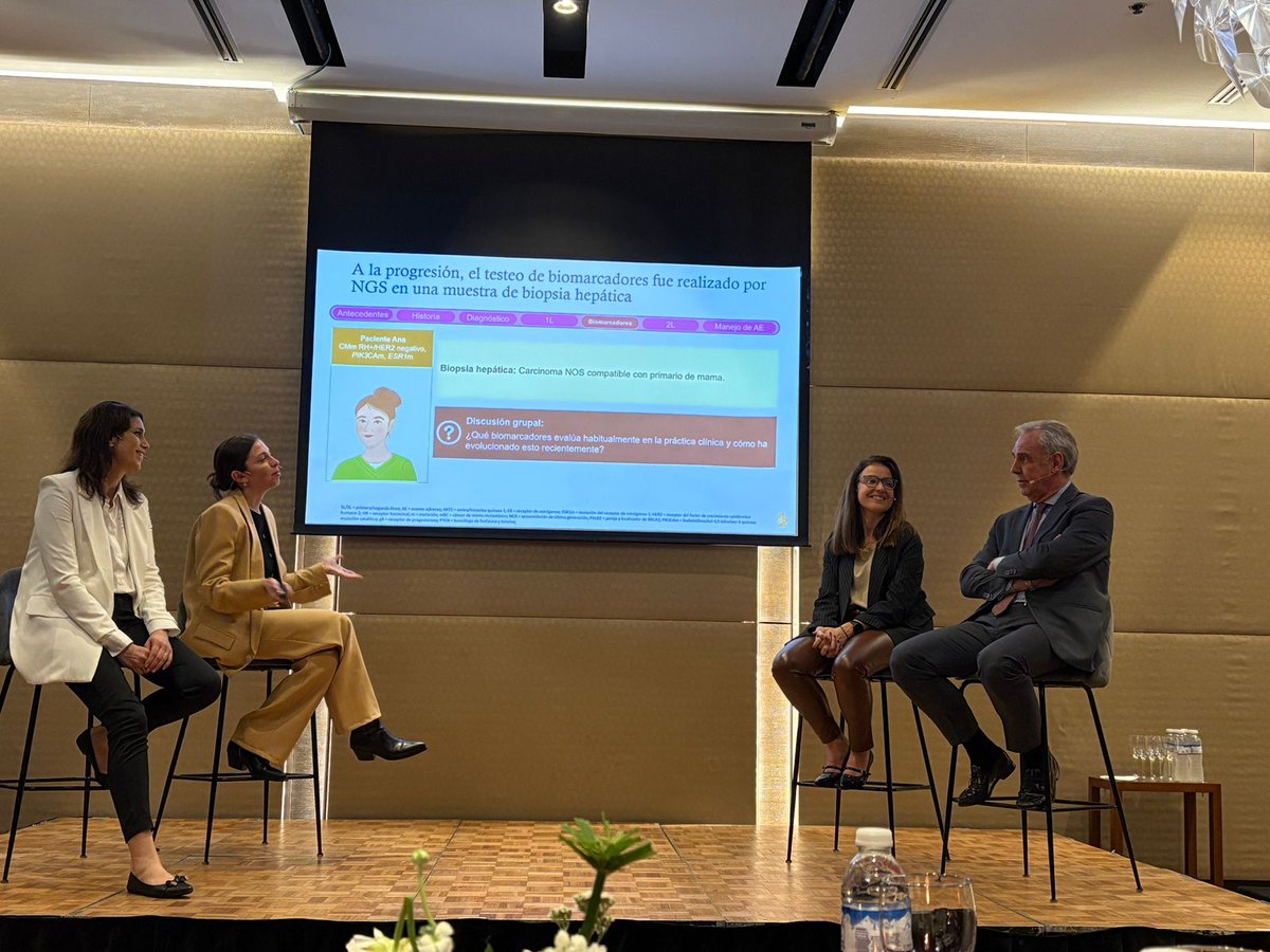luli_fruci's tweet photo. Tuve el honor compartir una charla con el Dr Carlos Barrios
🙌🏻👩🏽‍⚕️🎗 https://t.co/8doZJSp9ft