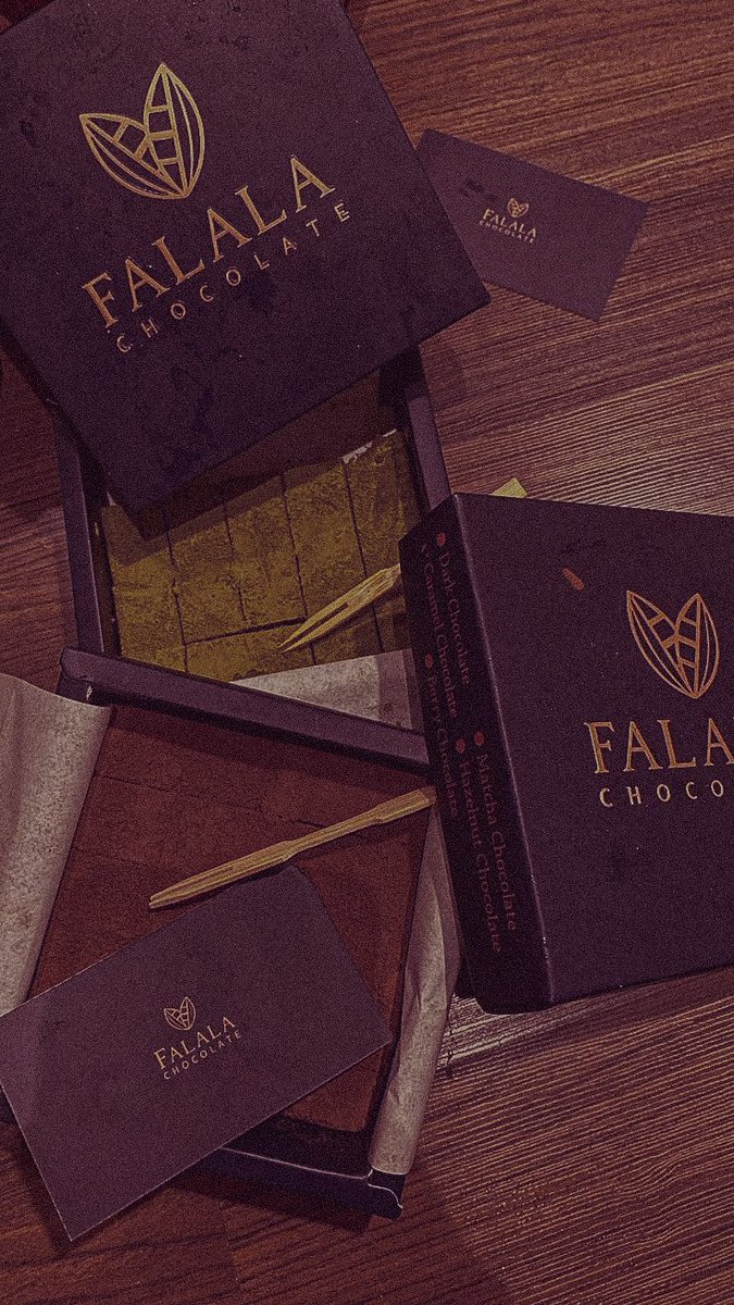 ️️

  ️️

A package full od love from Dalilah. 

Untuk kawan sejawat, rekan kerja juga tetanggaku, ini ada sedikit makanan yang aku bawa sebagai buah tangan. Selamat dinikmati.          

  ️️

  ️️