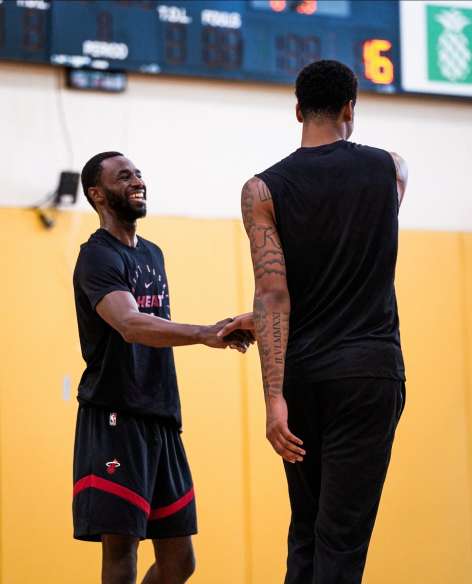 22wiggins tweet picture