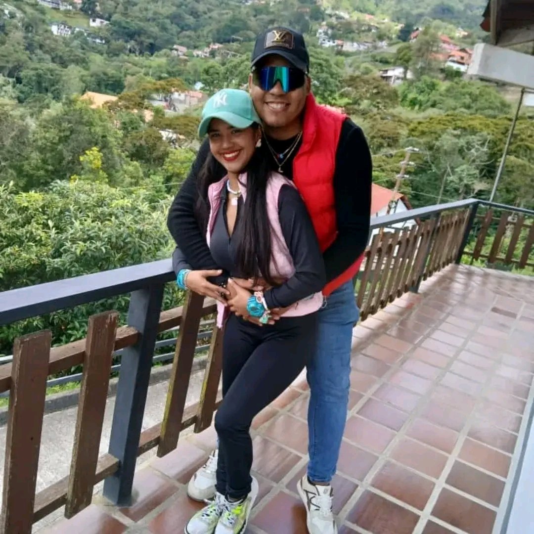 WiilnerRojas's tweet photo. Disfruta el éxito con quien se quedó cuando no tenías nada ❤️ https://t.co/AWrgIFCTEj