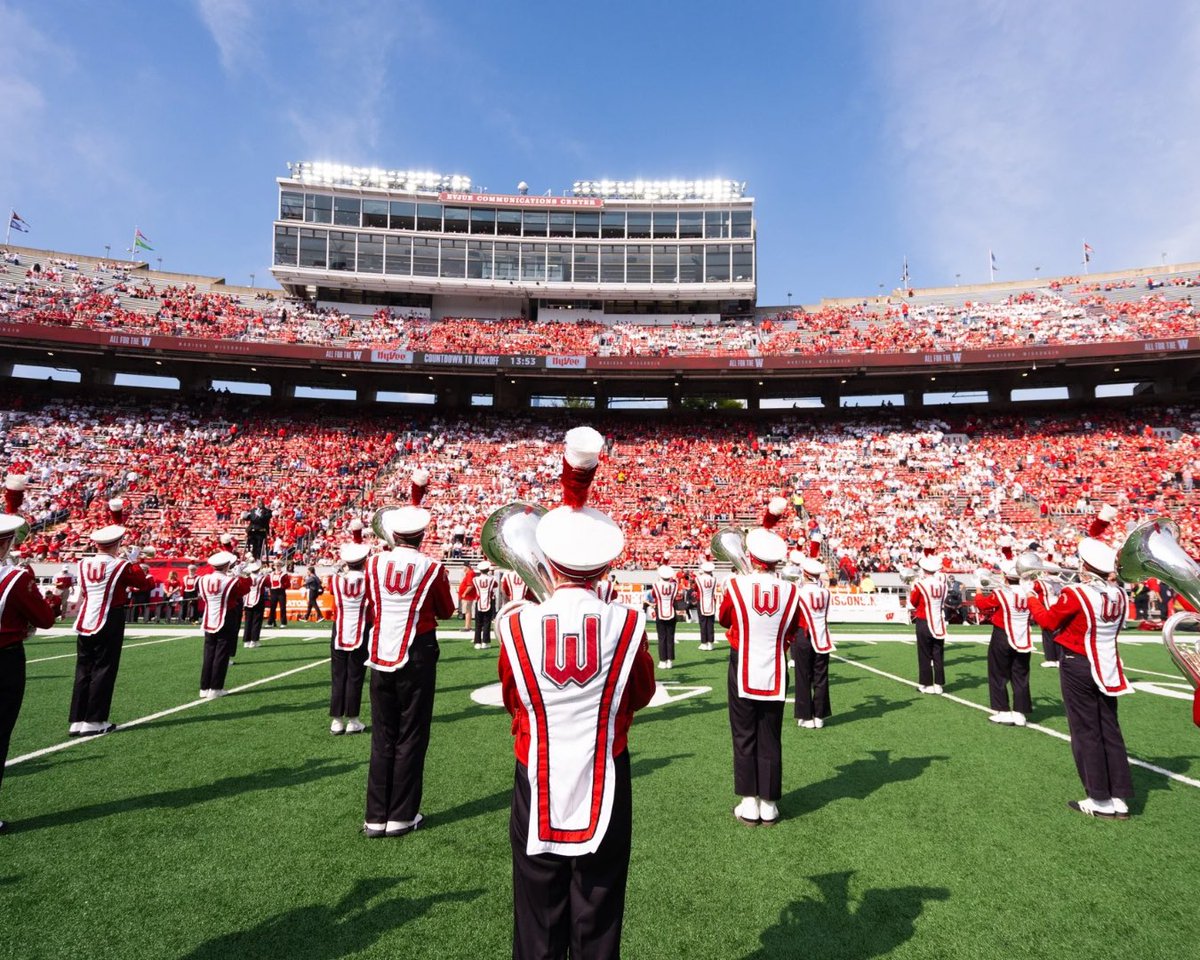 Camp Randall, we live for the applause, applause, applause. 👏

📸: Jack Pantaleo - <a href="/jacksnapsband/">Jack Pantaleo</a>

#EatARock #OnWisconsin