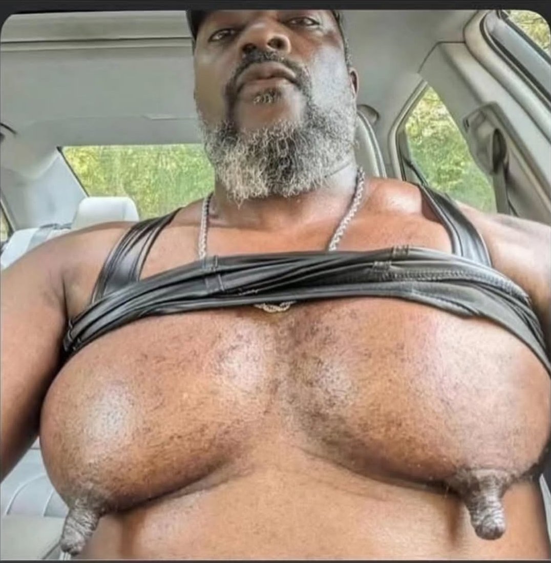 <a href="/Biznitch1177/">Biznitch</a> Jiggle jiggle 😂