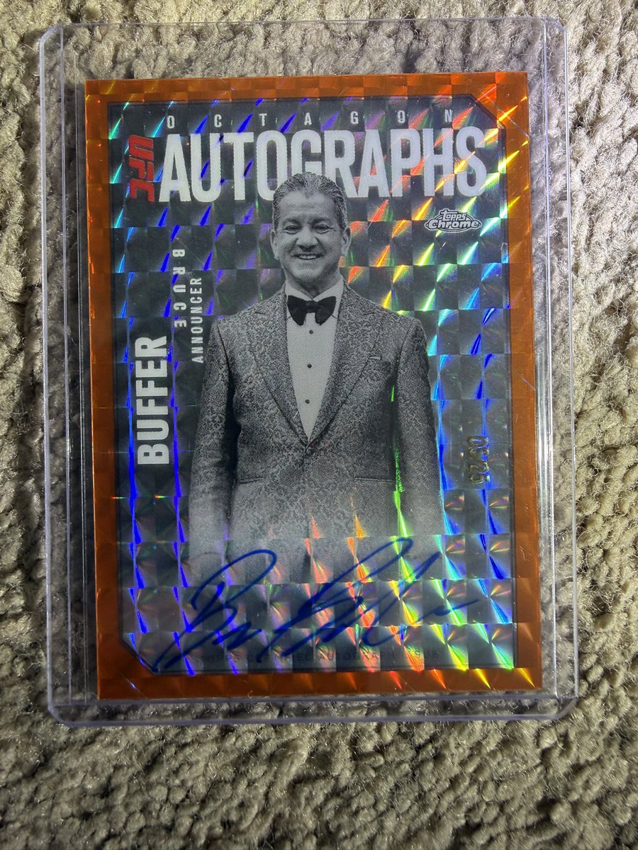Anyone do UFC?

Have a Bruce Buffer /25 auto

Looking to get $190