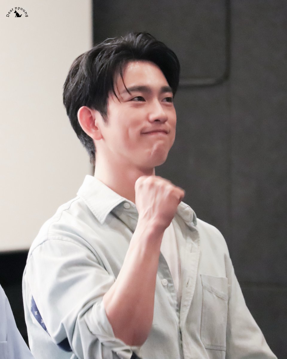 25.06.07 하이파이브 무대인사

올릴 기회를 잃고 있었던 사진들ㅎㅎ
(진영이 생일 기념으로..)

#하이파이브 
#Jinyoung #진영 <a href="/JINYOUNG/">박진영</a> 
#갓세븐 #GOT7
#해피녕데이
#DiveInto31WithJinyoung