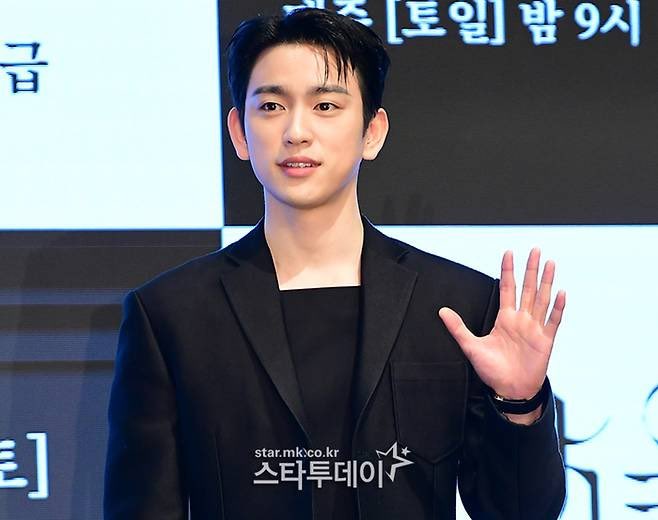 𝙋𝙚𝙖𝙘𝙝𝙥𝙖𝙜𝙚 🧡 #EVERLOVE tweet media