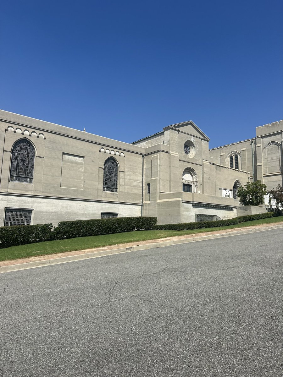 Forest Lawn really is the most peaceful place. I always pay my respects to Michael whenever I visit LA. Love you applehead <a href="/michaeljackson/">Michael Jackson</a> #MichaelJackson