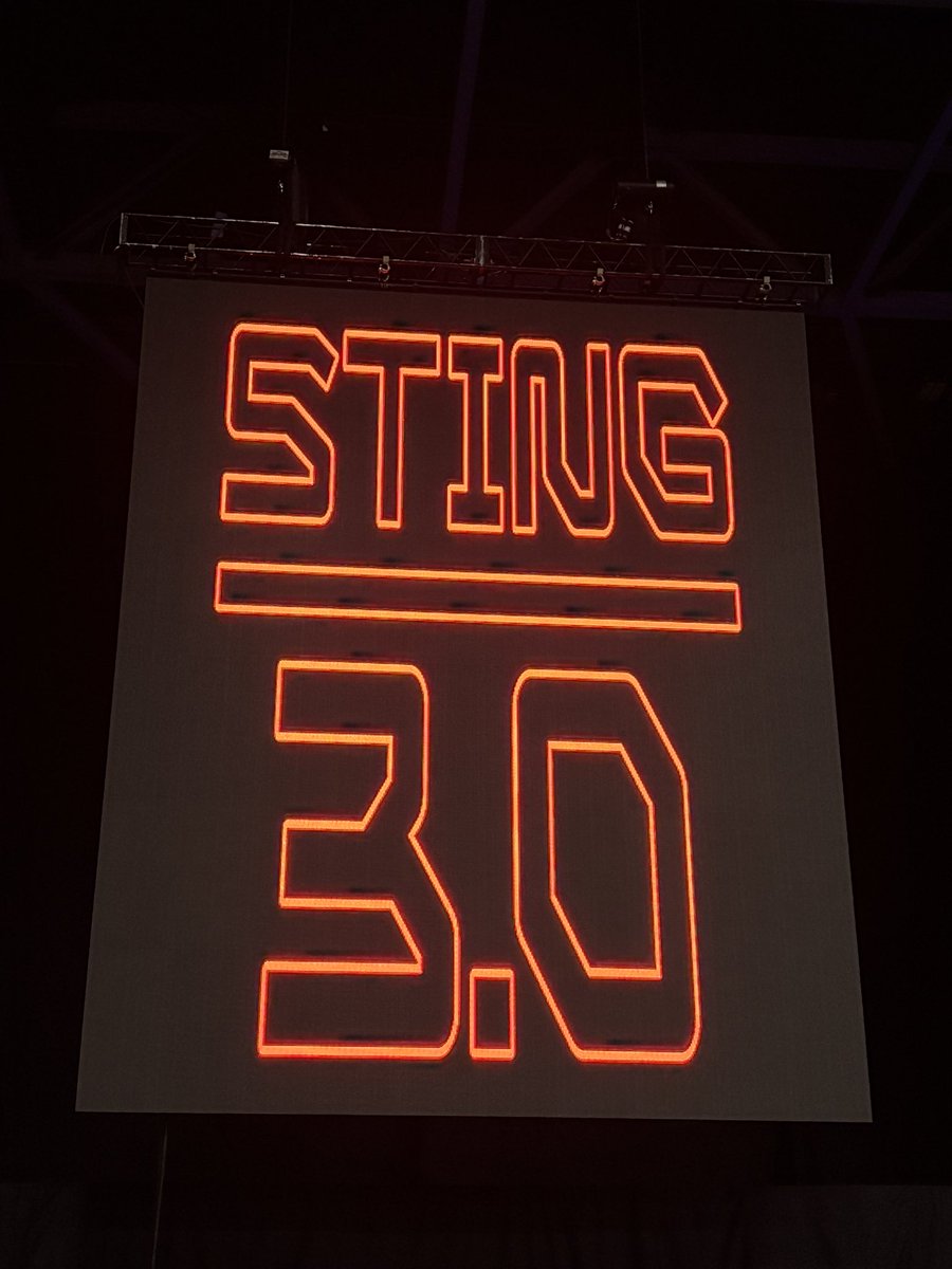 furusho_'s tweet photo. 【STING】
6年振りの福岡でのライブ。ポリスでデビューした頃から聴いている。もうすぐ74才とは思えぬ歌声。MC、休憩なしで歌い続けるスタミナ。親日で知られるスティングは、23日からシンガポール。アジア〜欧州へ世界ツワーは続く。お仕事頑張るぞ💪 #マリンメッセ福岡 #STING #STING3.0 https://t.co/EQ9oo5UvAh