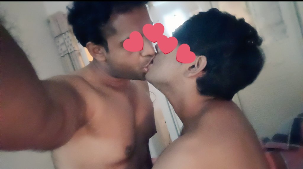 Randi ke meethe hoth choose maalik ne chodne se pehle