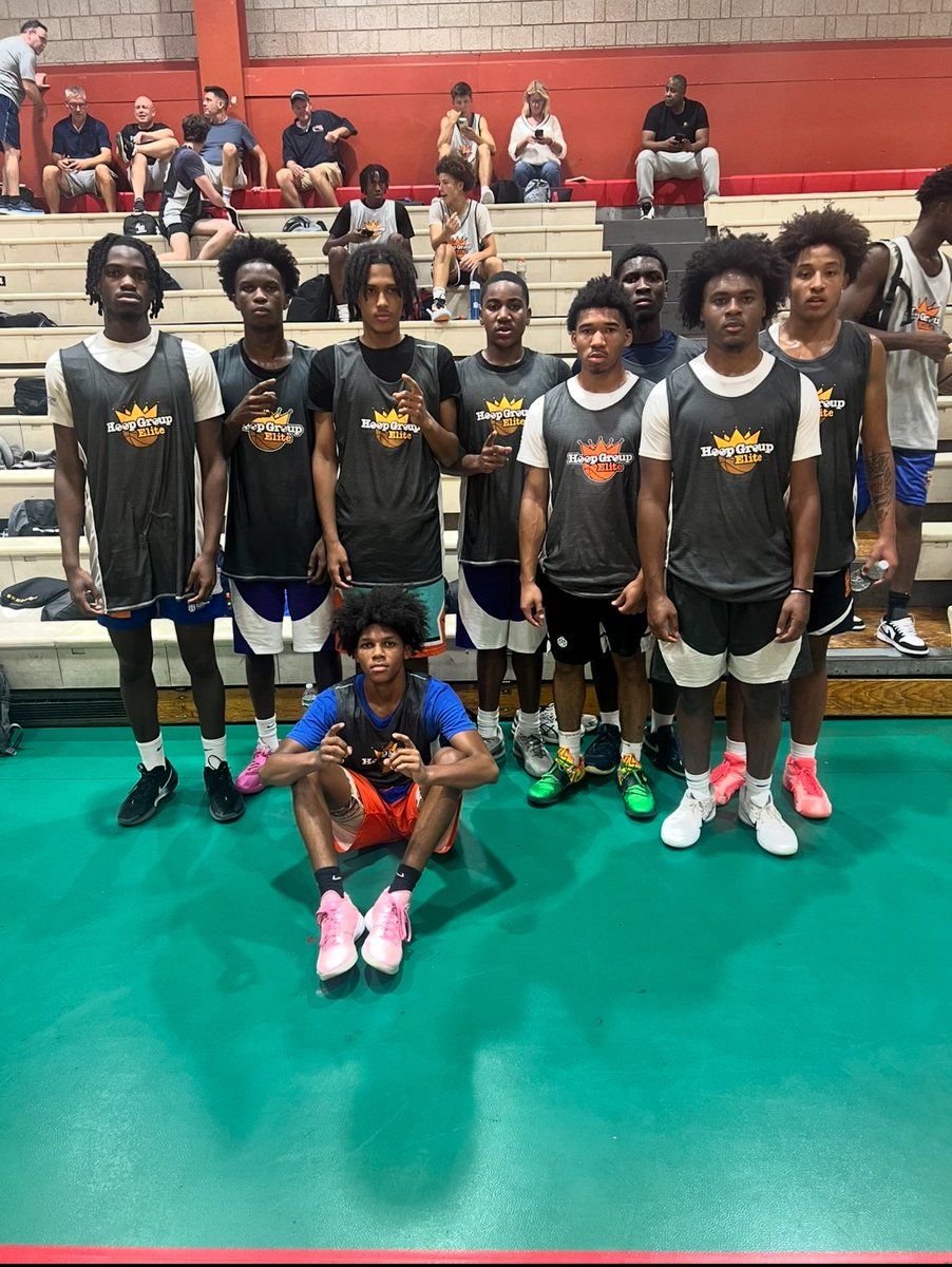 EarlMonroe_BB's tweet photo. Thank you @HoopGroupEamonn for an amazing experience and opportunity to show our talents at your fall camp! https://t.co/NDEaJyRki9