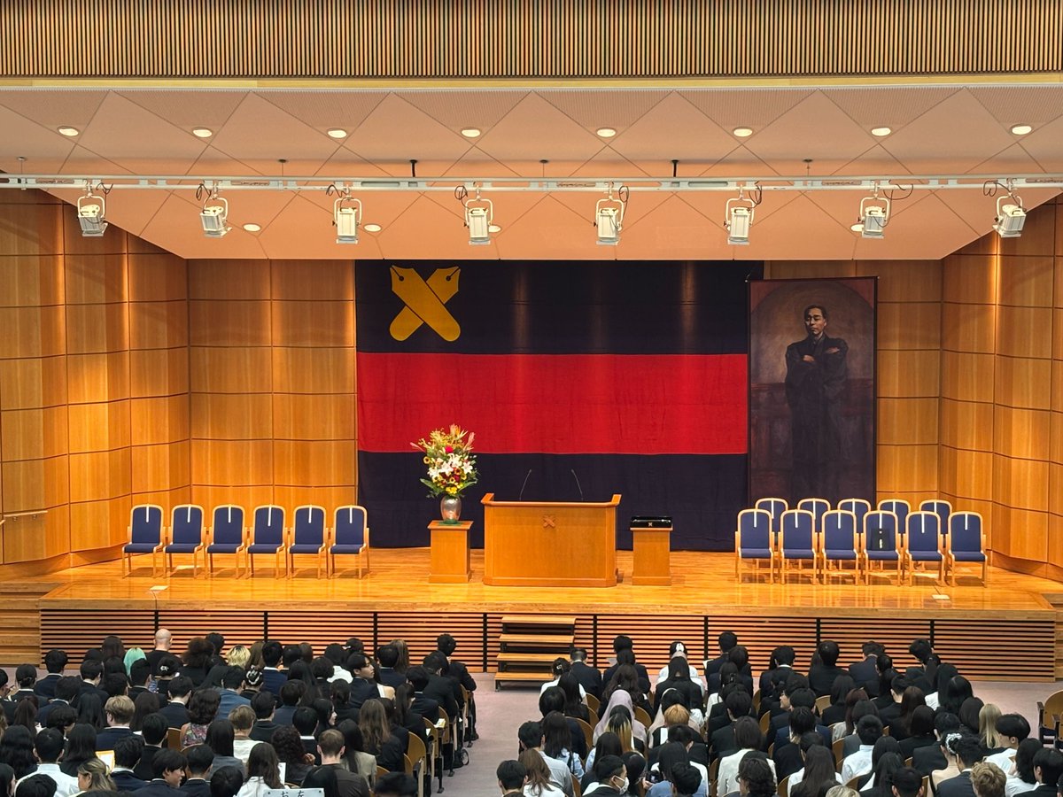 慶應義塾大学豫科 法・三・G 修了記念 （44枚の写真が貼り