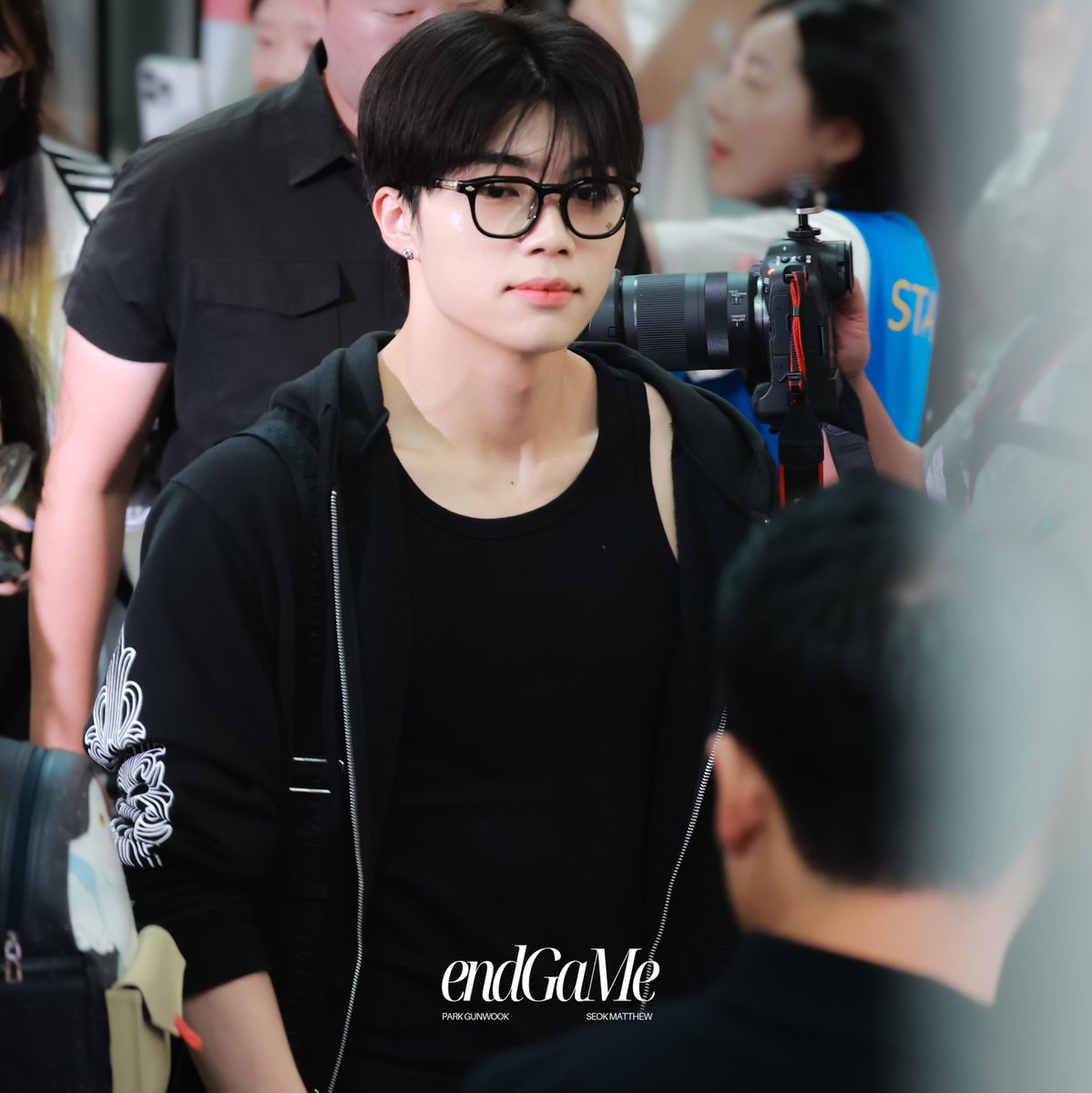 ENDGAME52's tweet image. 250918 ICN 🛫

#박건욱 #석매튜 #맽박즈 #PARKGUNWOOK #SEOKMATTHEW  #MATTPARKZ #パクゴヌク #ソクマシュー #メッパクズ #ZEROBASEONE #제로베이스원 #ZB1