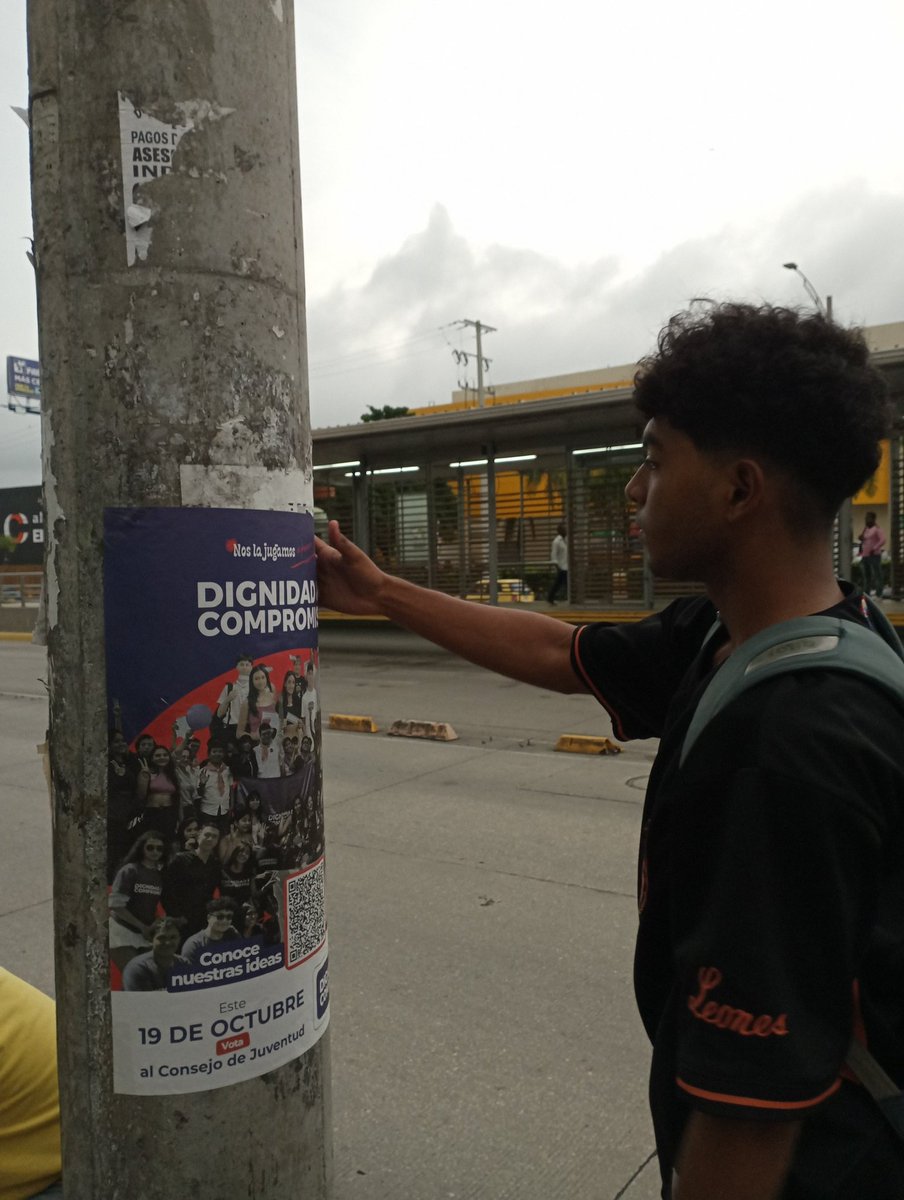 Sin descanso. De día y de noche: nos la jugamos diferente. #Domingo <a href="/dignidadycomp/">Dignidad & Compromiso</a> 💜👣💪💯