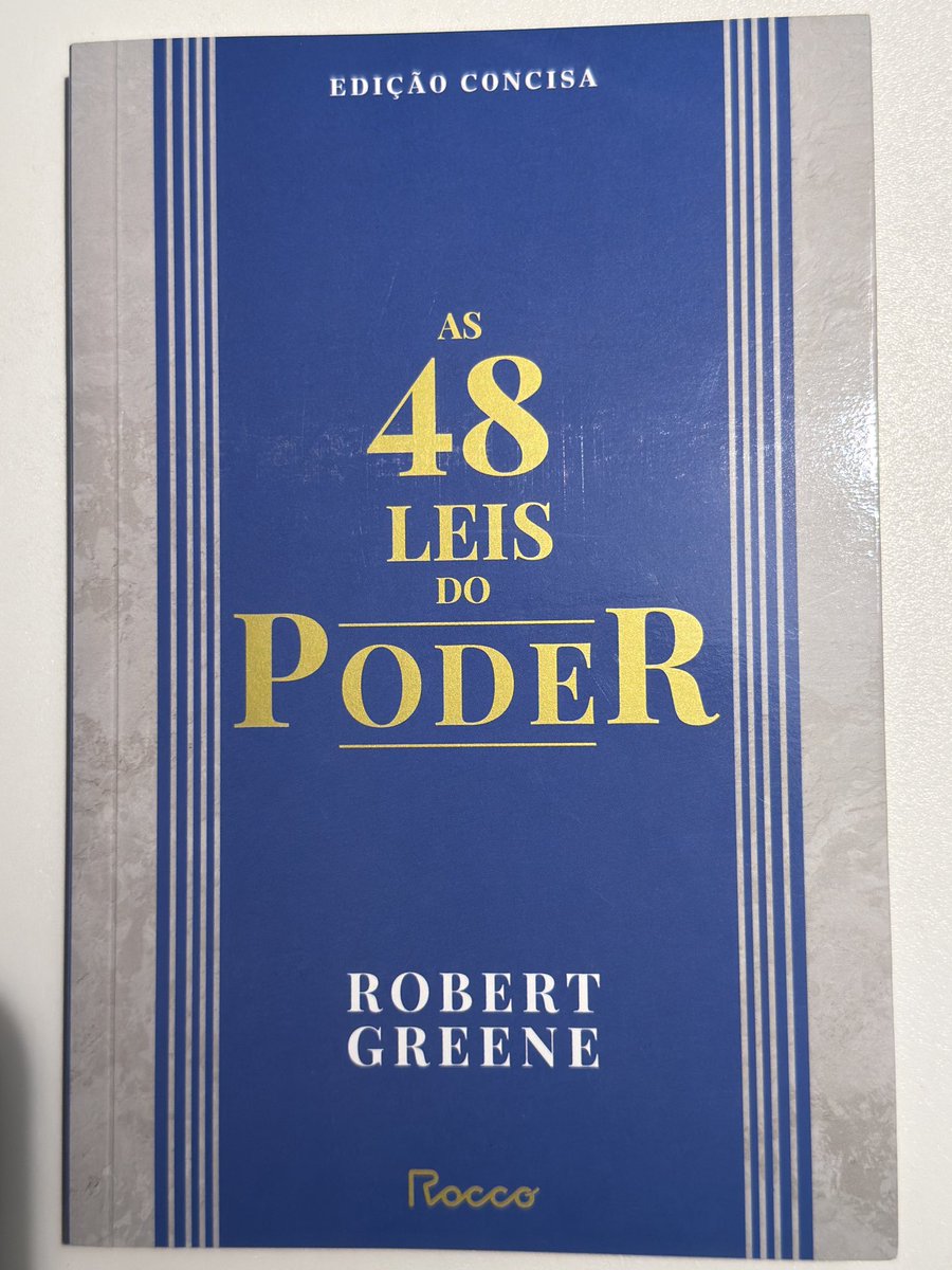Meta 2025 - 40 livros
Livro 30 de 40 concluído

- Se você lê o livro como um guia para explorar e manipular os outros, então você está usando suas lições para agir de forma desonesta.
- Se você lê o livro como um tratado de psicologia social e um manual de defesa pessoal, então