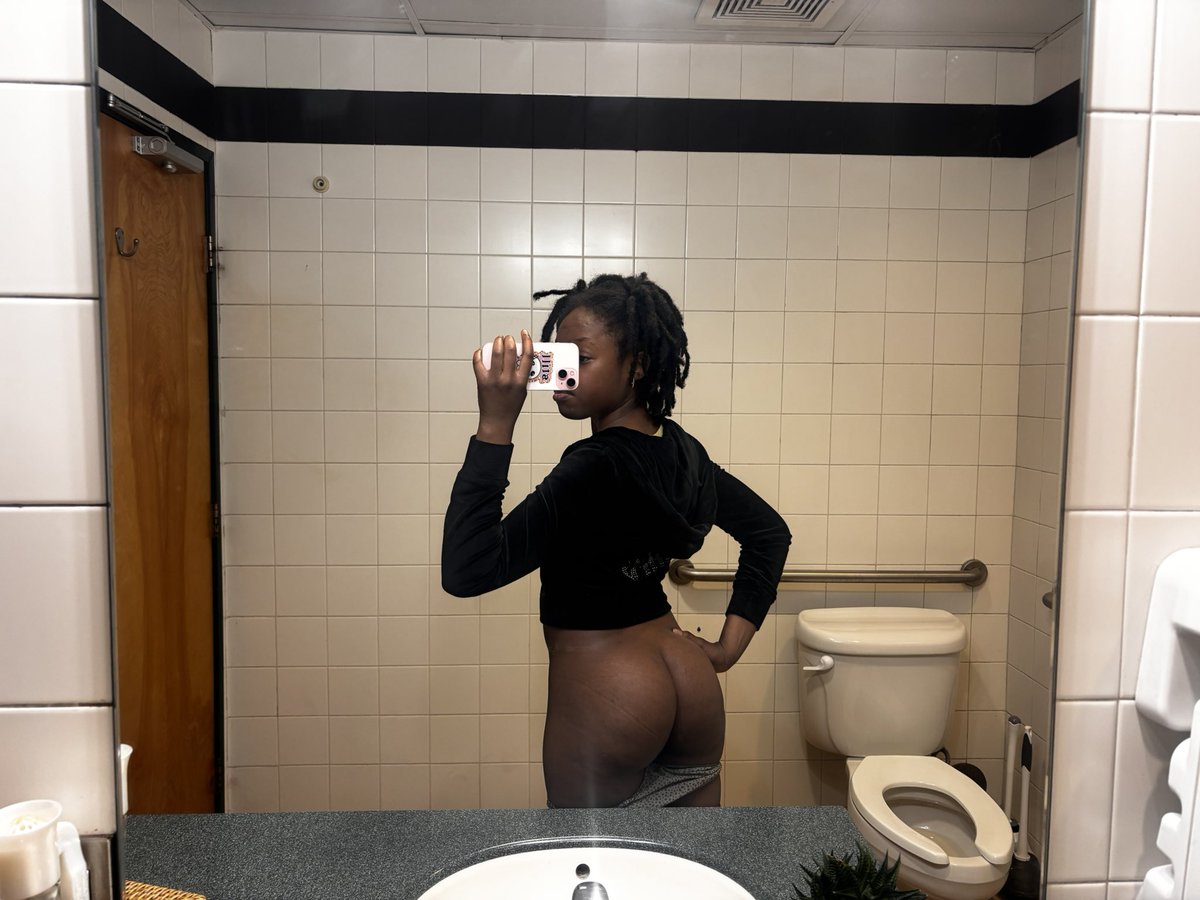 <a href="/cruddymurda2x/">410_tayy</a> No fr only getting fatter🤣