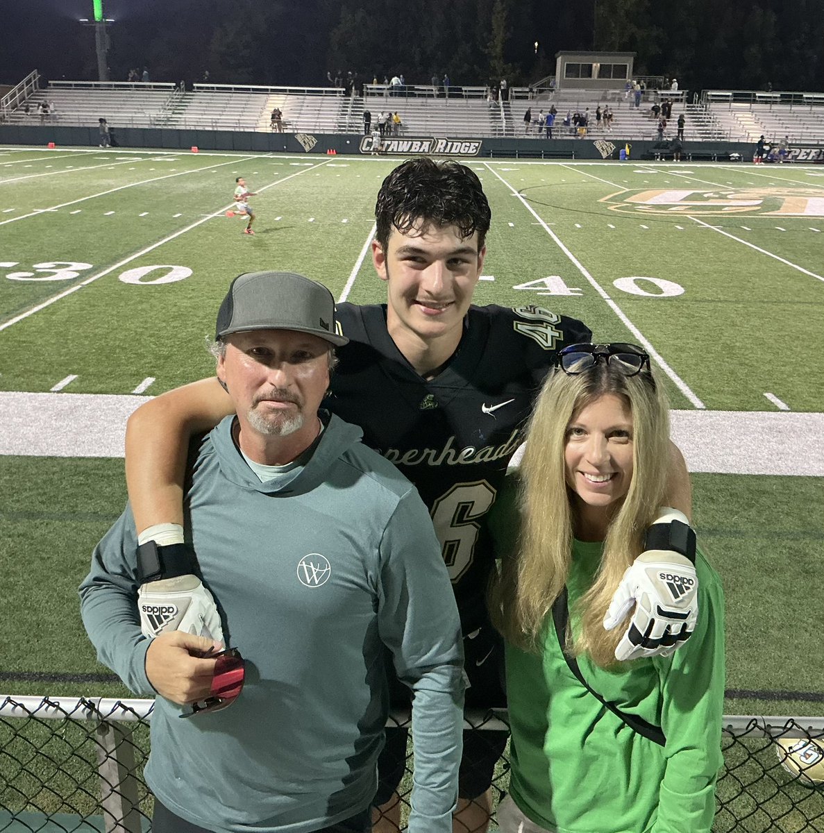 TGindoff's tweet photo. Awesome 14-10 win against crosstown rival Fort Mill. 11 tackles, 1 sack, 6 QB hurries. https://t.co/y98qDGtTZa