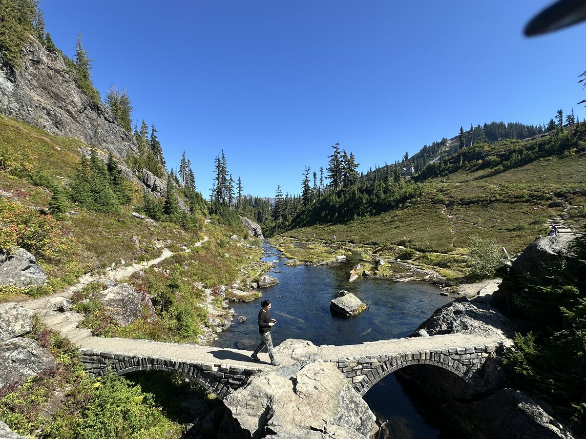basharatw's tweet image. Wrapped up summer at Artist Point&apos;s Chain Lakes hike! Time to cozy up and welcome autumn 🍂 weather starting trow!  @NCascadesNPS
