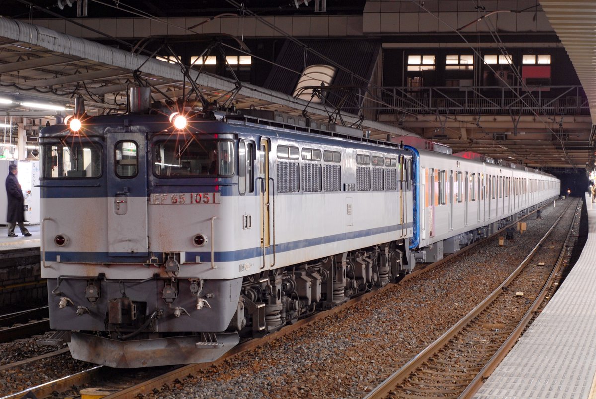 ドラ釜　東武甲種バルブ　手前停車で民族大移動