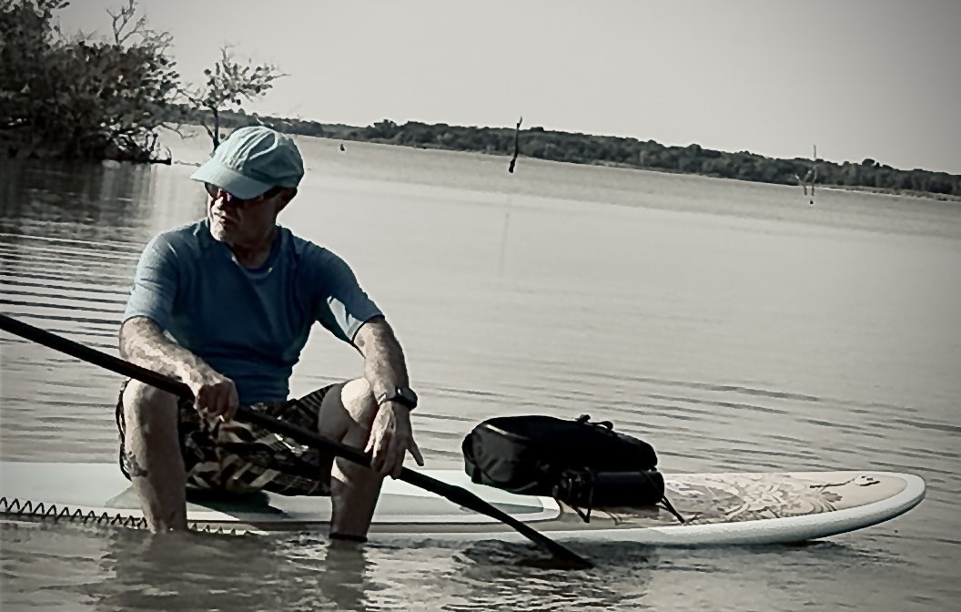 YKTeacher's tweet image. Had an awesome day out on the water! Boarded up, soaked in the Sun, and enjoyed refreshing fruit-infused water all day long. Perfect vibes all around! #PerfectVibes