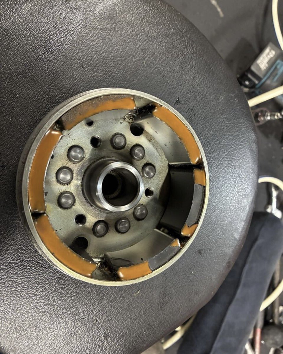 BIKEbyebye420's tweet photo. インパルス400 ＧＫ79Ａ　
純正フライホイール　
実動車両より取り外し‼️ 
ヤマト宅急便着払いです！

問題なく使えます🔥

💰15,000

兵庫より〜

#バイク屋　#フライホイール
#インパルス　#バイク部品 https://t.co/GNNM9mDieD