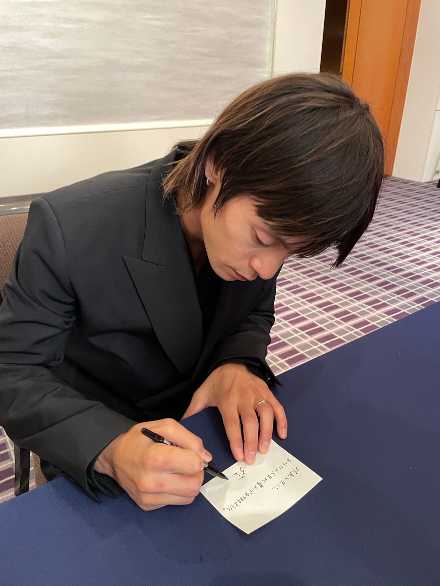 💎手書きメッセージが到着しました

レイ役 #窪田正孝 さんより ⋆*

#映画宝島 スペシャル企画
キャスト自身が
皆さんに届ける想いを手書きに込めました✉️

心揺さぶる感動超大作
映画『宝島』
🎬劇場で、たぎれ！