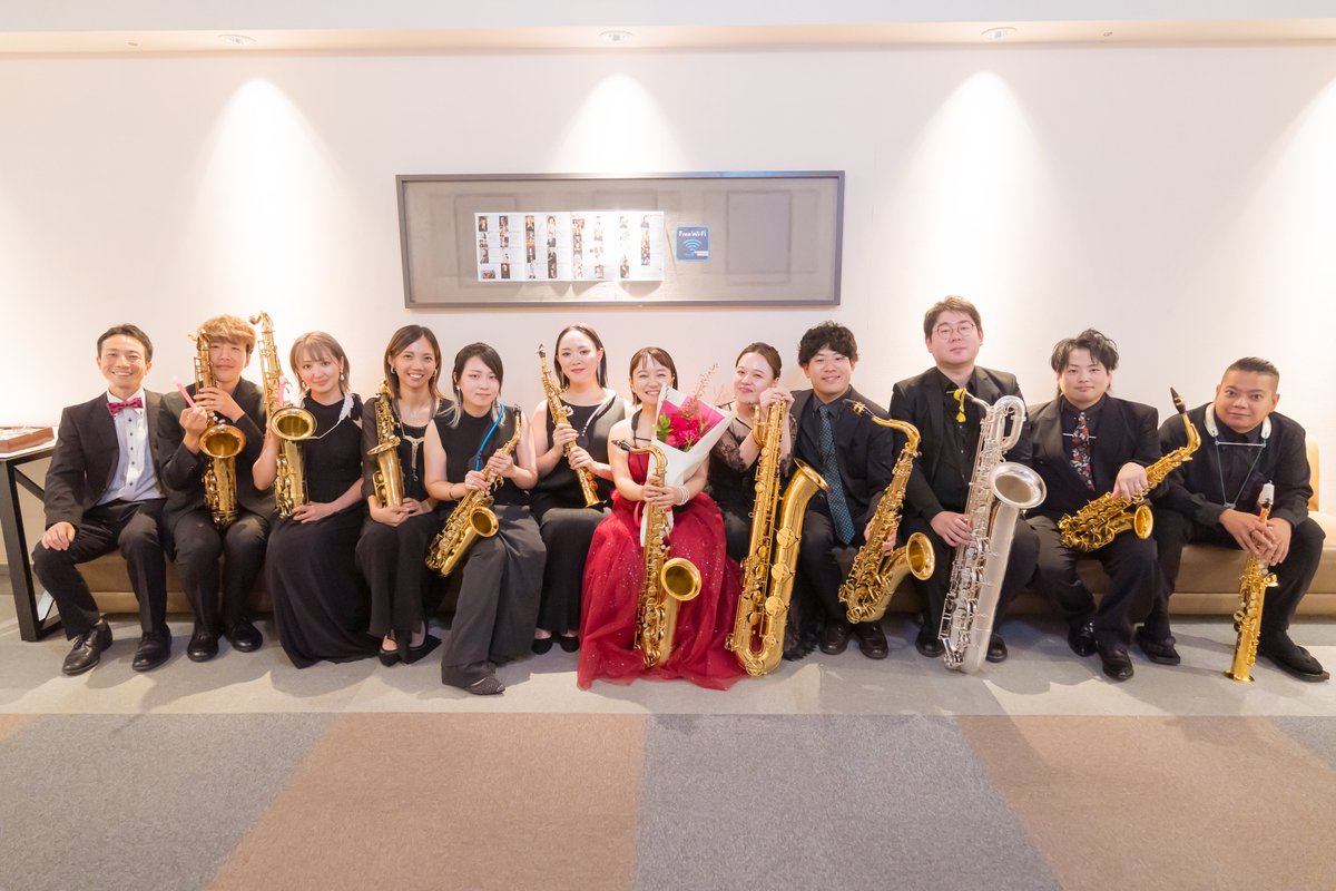 GreenRaySQ's tweet photo. たくさんの想いに包まれて、ゆっきー卒業コンサートを終えることができました。
会場から、そして画面越しからの熱量…すべてが大きな力になりました。
皆さまからいただいた拍手と笑顔を忘れません。
本当にありがとうございました！！！
＃ぐりんれい
＃ゆっきー卒業コンサート https://t.co/GRKznokX79