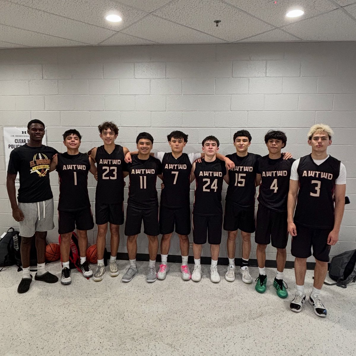 EDHS AZTECS go 3-1 in the Jamboree! It was a great event and we learned a lot from it. Way to play, AZTECS! 🔺 

#AWTWD