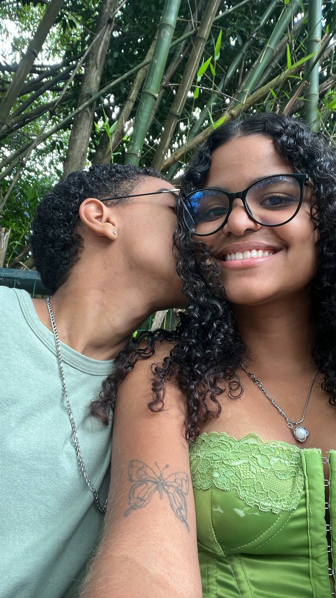 zsnathi's tweet photo. viciada em receber beijinhos https://t.co/5H8U1LrKgG