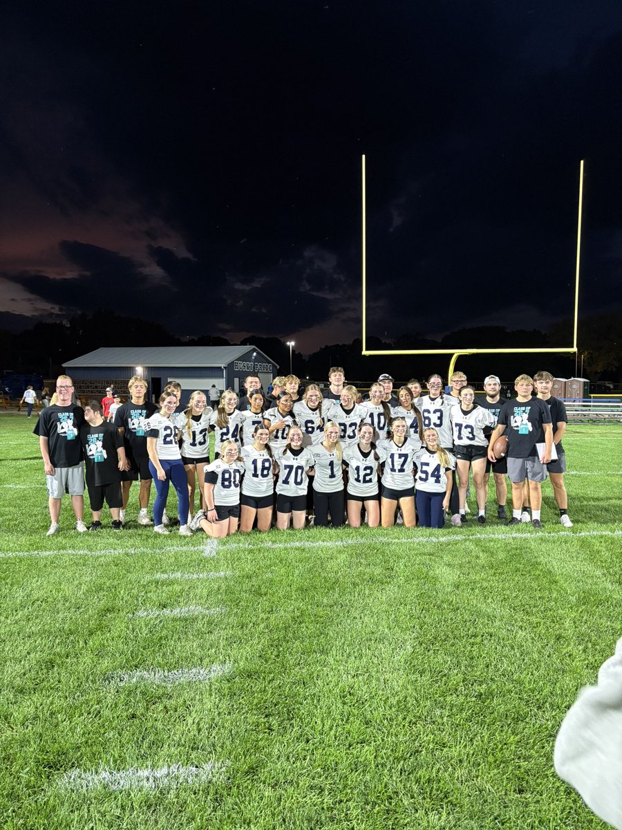 In a weather shortened game, the juniors beat the seniors in powderpuff 20-7