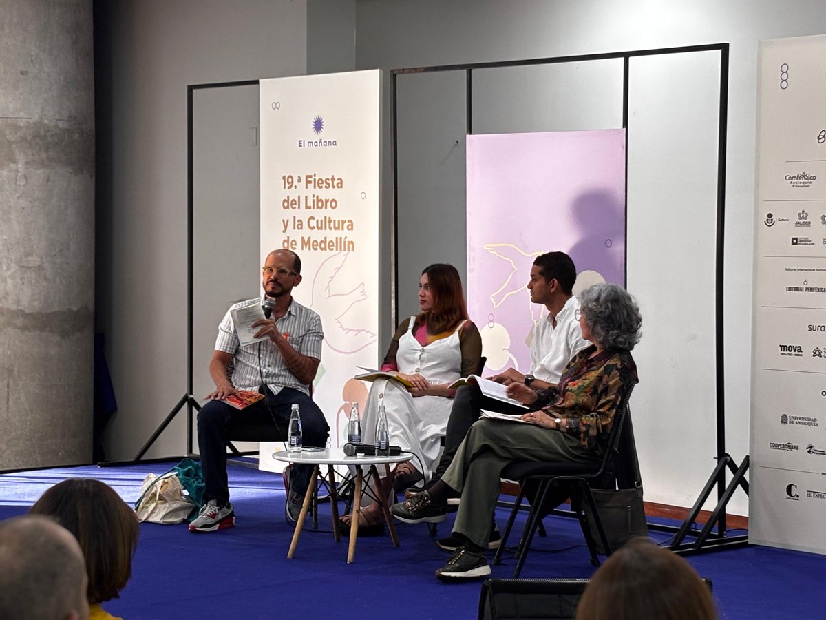 Lanzamiento de nuestro octavo número, GACETA Información,  en la <a href="/FiestaLibro/">Fiesta del Libro</a>, con Maryluz Vallejo, <a href="/cocinadeolivia/">estefanía carvajal.</a>, <a href="/JuanOrtizfr/">Juan David Ortiz F.</a> y <a href="/mao_builes/">Mao</a>. Puedes leerlo en gaceta.co