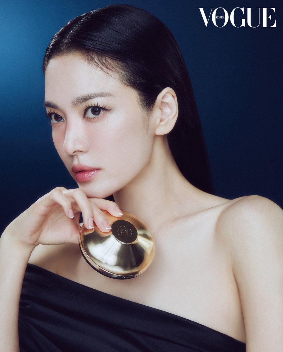 "Song Hyekyo is another name for 'excellence'.

Always holding her head high, with passion and hard work #SongHyeKyo has become an inspiration to women around the world." - Vogue Kr

That's my girl 😌

#SongHyeKyo