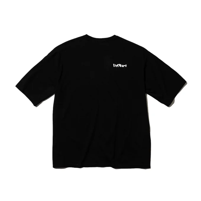 / ハイキュー!!T発売! \ Every Mondayから「#ハイキュー!!」Tee登場!! 連載スタート話からTシャツ化する「Our First Monday」シリーズ!フロントにはあの名台詞、バック右肩にロゴを配したデザイン。