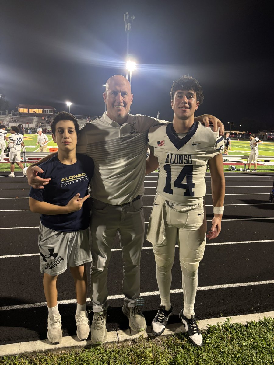 JimPyne73's tweet image. My guys! Friday night lights!