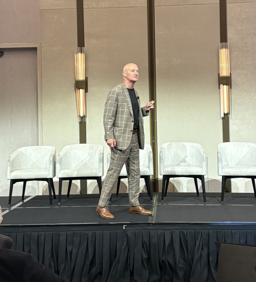 Shane Ellis providing practical estate planning tips to the QLD Investor Summit and virtual audience #investors