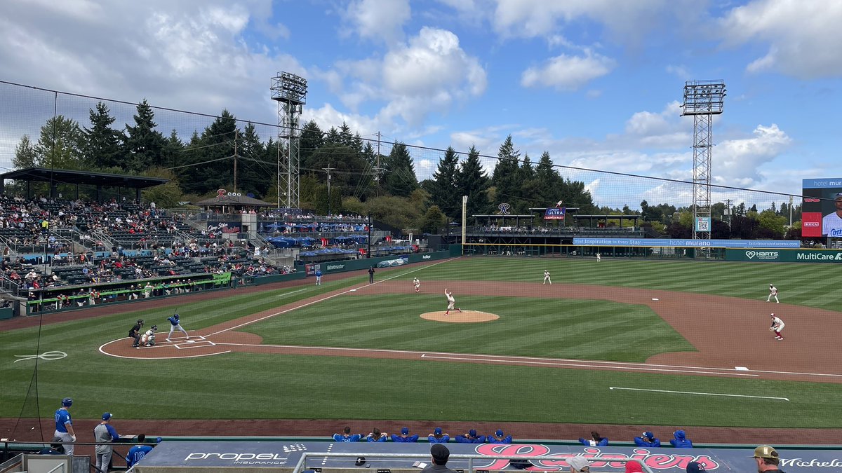 TheCatchBlog's tweet image. The Catch on the Road! We spent the final day of the 2025 @MiLB regular season in #Tacoma, watching the @RainiersLand vs. the @OKC_comets. A beautiful day for baseball &amp;amp; a fun game to end the season. Tacoma won 3-1. This was #MiLB park 75 of 119 for us. Onwards to 2026!