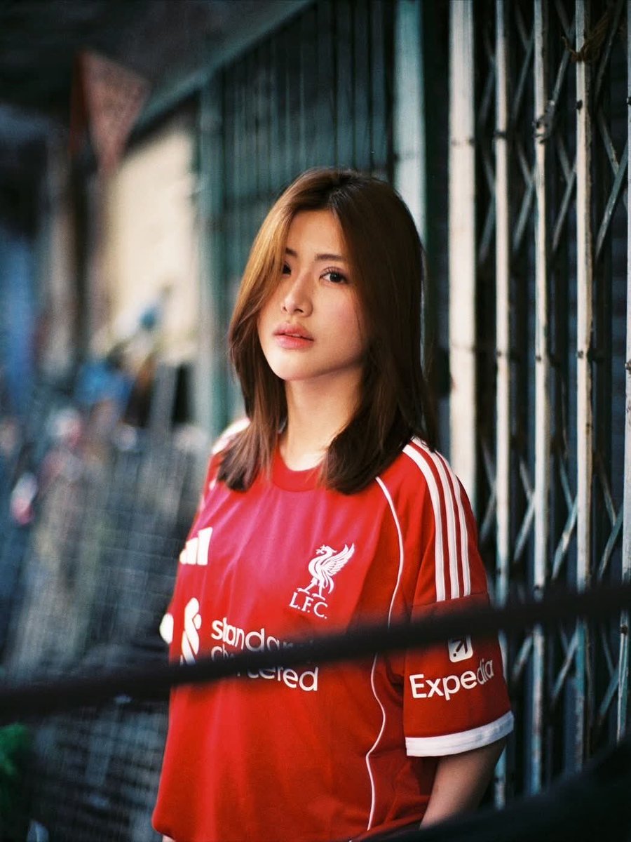 Gygeethfc1's tweet photo. 🦋🌷— fotosuck’s ᴘᴏsᴛ 

หงส์เตะ 5 นัด ชนะ 5 นัด นำ 5 แต้ม 🥶🥶🥶

#LFCRetailTH 
#fotosuck
#จีจี้ณัฐกุล
#gygeenutkul 
—— 
🧚🏻‍♀️ ꜰᴏʟʟᴏᴡ ɢʏɢᴇᴇ https://t.co/w8obvQE70q 
📇 ติดต่องาน 
064-635-5154 (K.Por) 092-628-7949 (Mom) https://t.co/3YWfQtfIDR