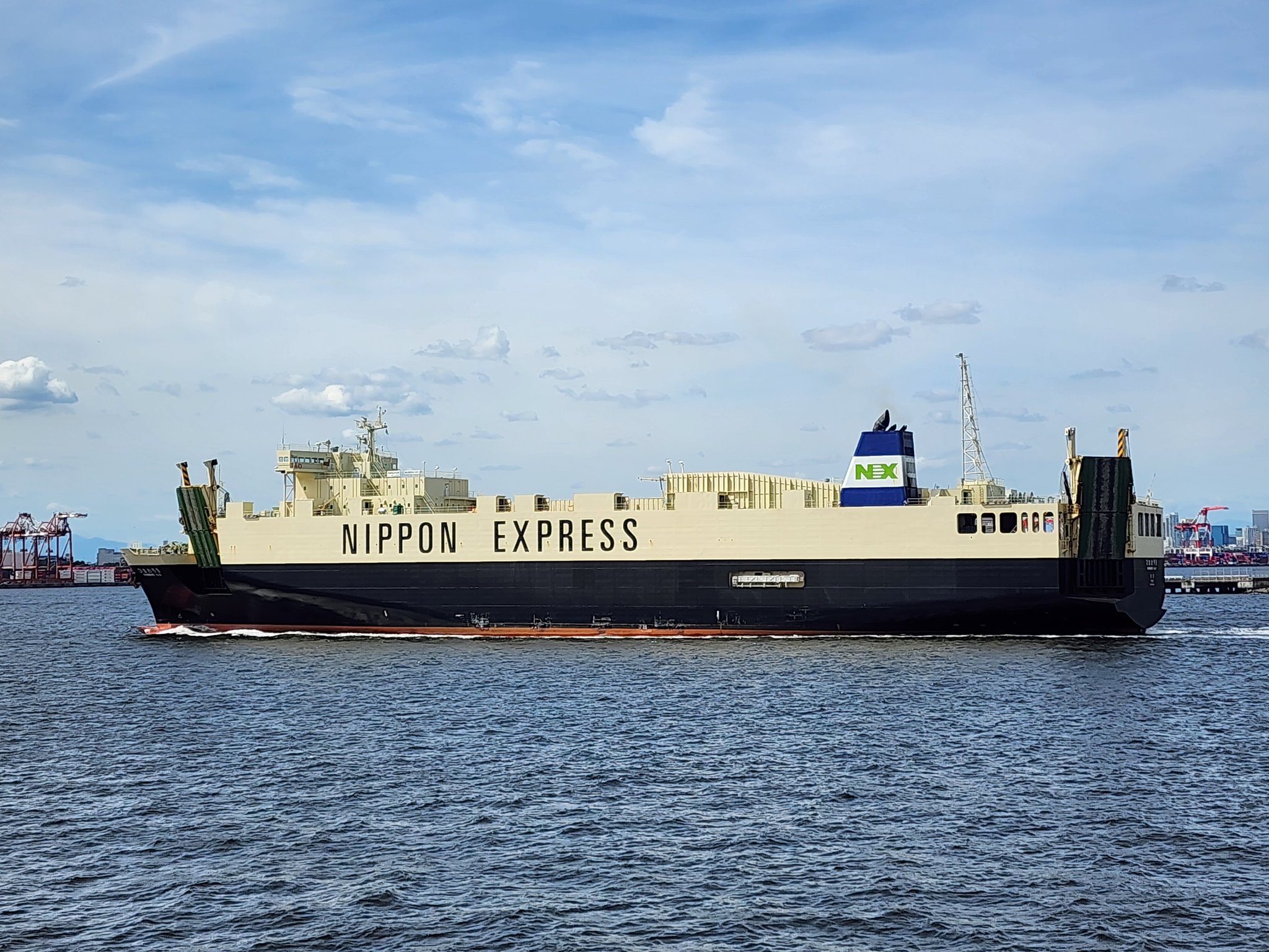 roro様　リクエスト とかち 新門司入港 - 近海郵船からプリンス海運へ移籍？ TOKACHI