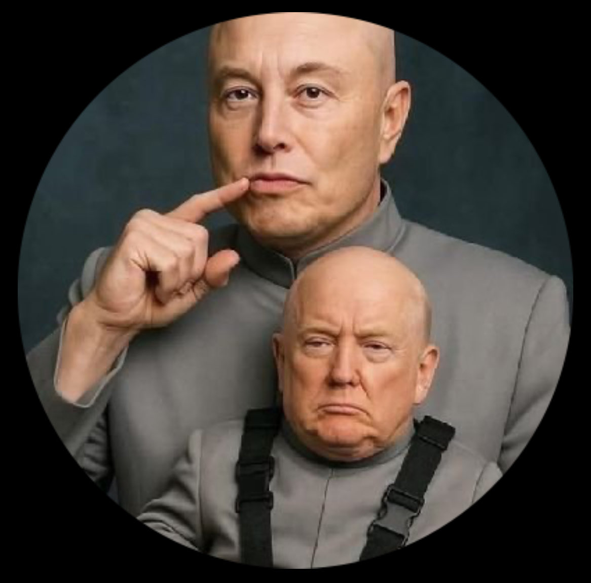 Someone's at the door! Looking through the 'peephole' you see this! 
What do you do? 🤔