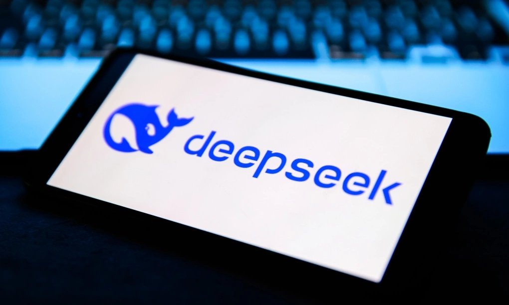 DeepSeek claims R1 was trained with only $294K + 512× H800 GPUs.

⚙️ Smart optimization > brute force.

This as a turning point: cost-efficient, open, high-performance AI is no longer theory.

#AI #DeepSeek #Efficiency #EPICAILABS