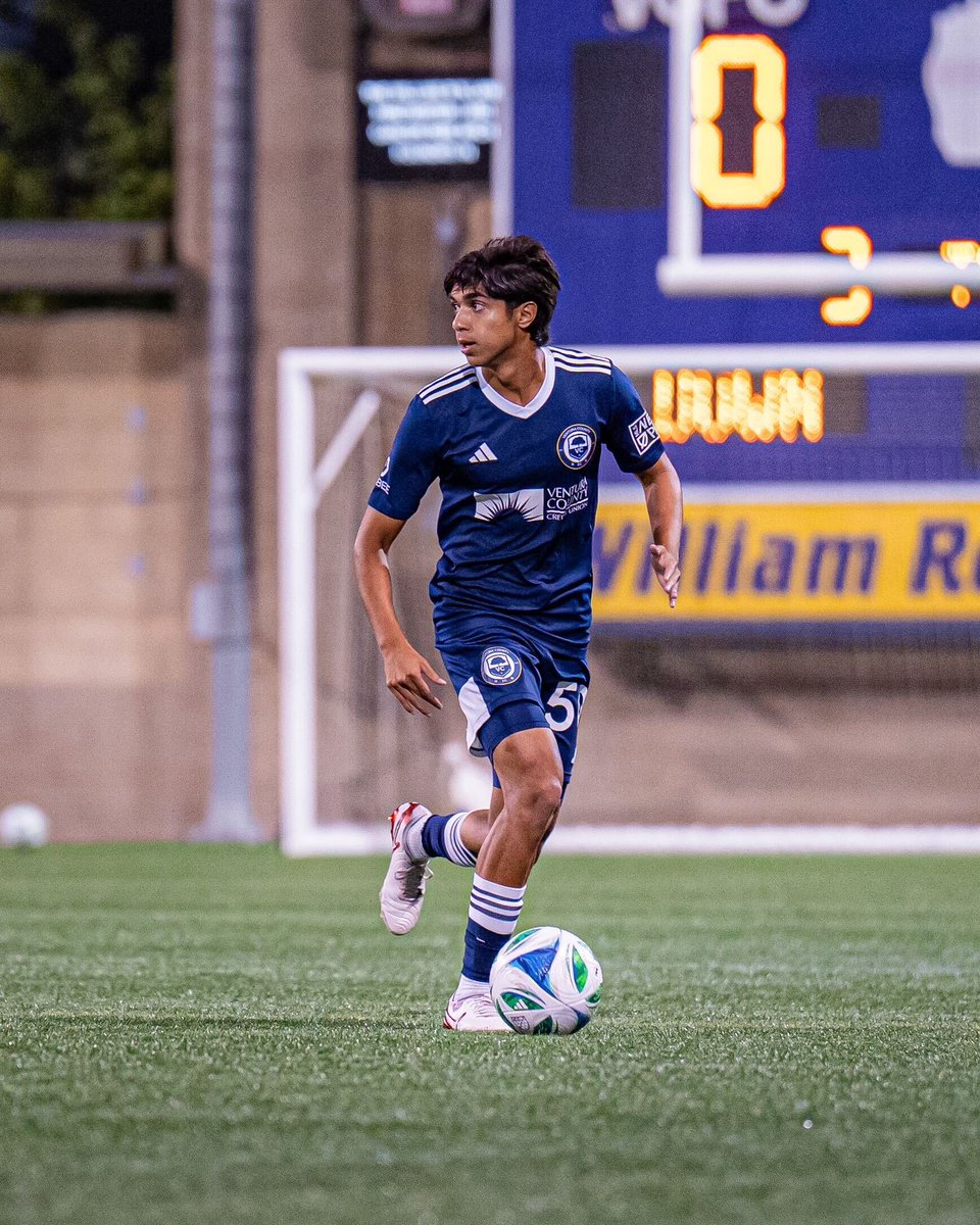 vcfcpro's tweet image. First half heat. 🔥 Dialed in and pushing tempo. #VCFC #HalftimeHustle #Vamos 

📸: @colbyhasacamera